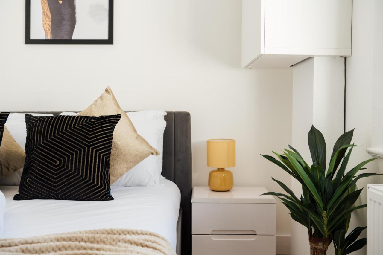 Apartmán Stunning & Stylish 2 Bed Flat In West Londýn Exteriér fotografie